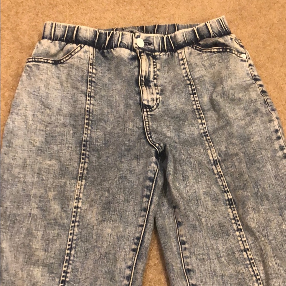 Jeans - Picture 2 of 3